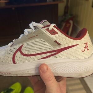 Nike Pegasus 40 White and Maroon Sneakers